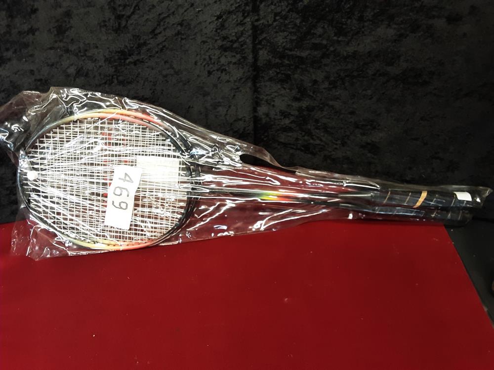 LOT DE 2 RAQUETTES DE BADMINTON
