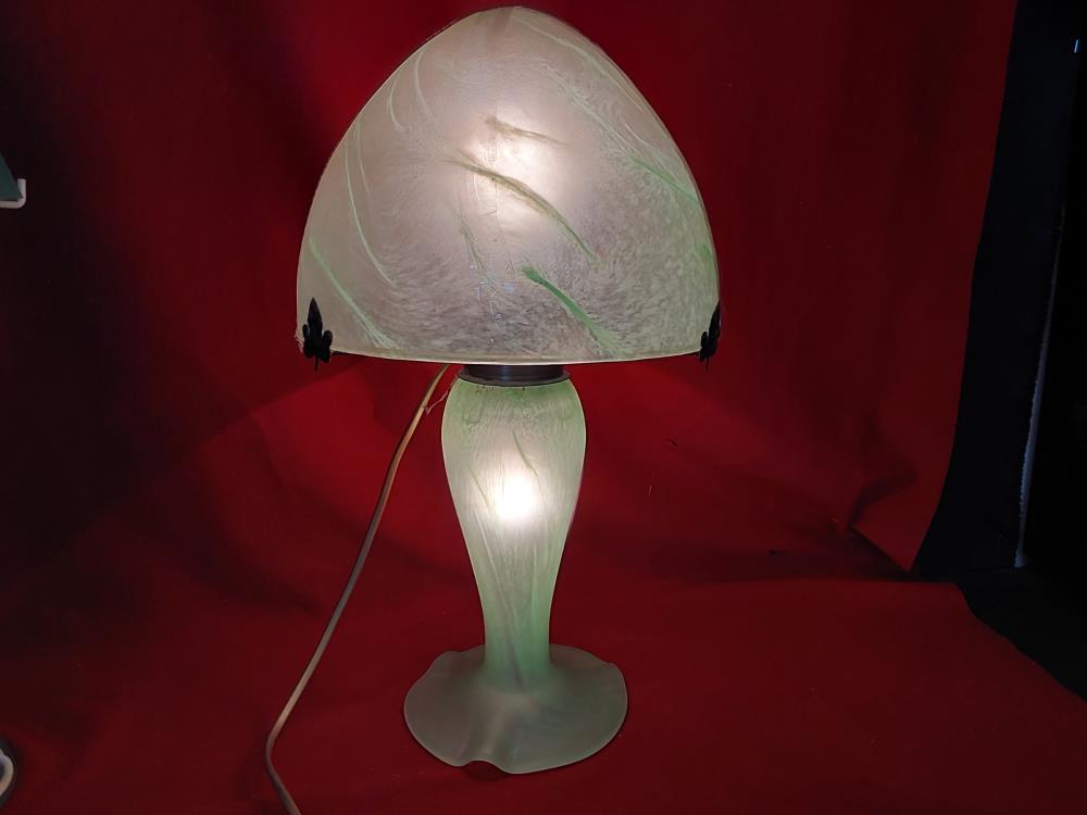 LAMPE PATE DE VERRE COLORIS VERT