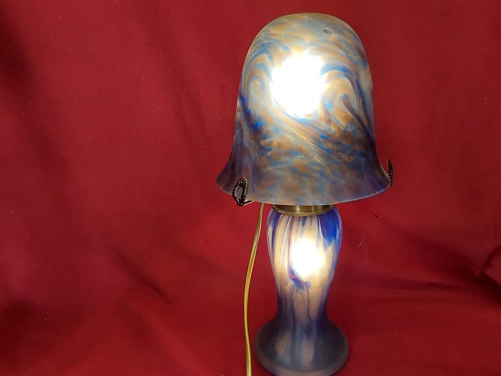 LAMPE A POSER PATE DE VERRE BLEUE