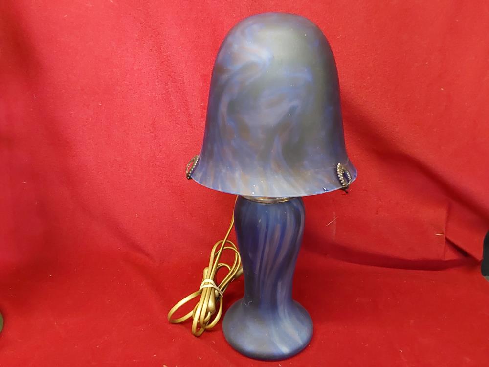 LAMPE PATE DE VERRE BLEUE ABAT JOUR 2 IMPACTS