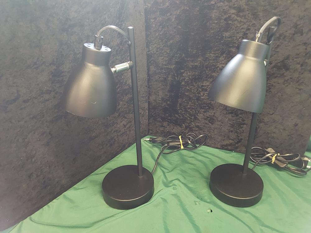 LAMPE DE CHEVET METAL NOIR H 38CM FEU REGLABLE