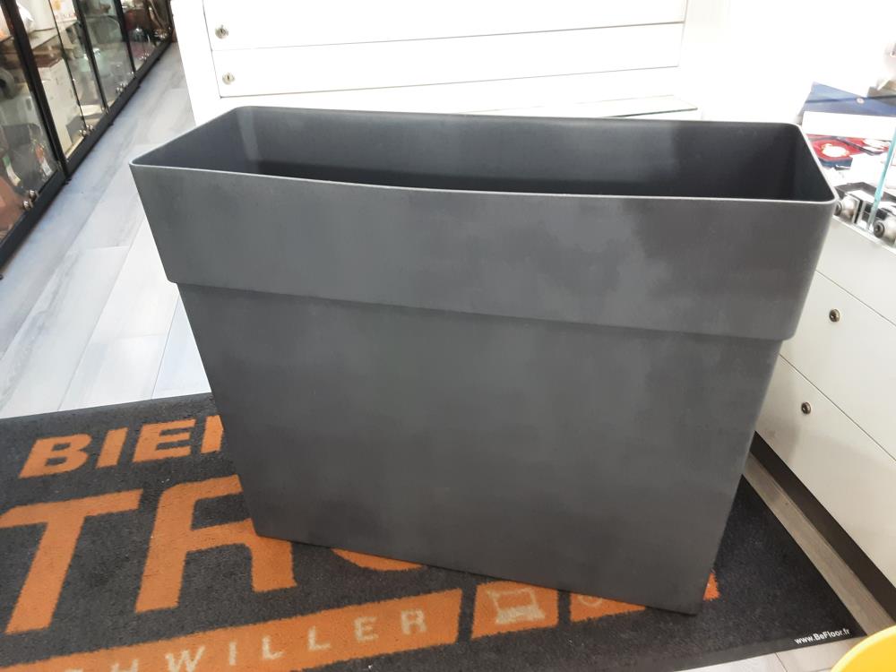CACHE POT PVC IMITATION BETON 
