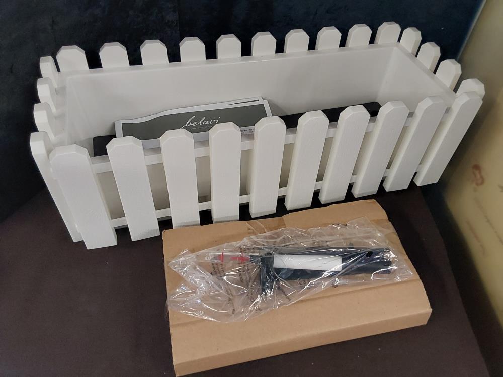 JARDINIERE EN PLASTIQUE 