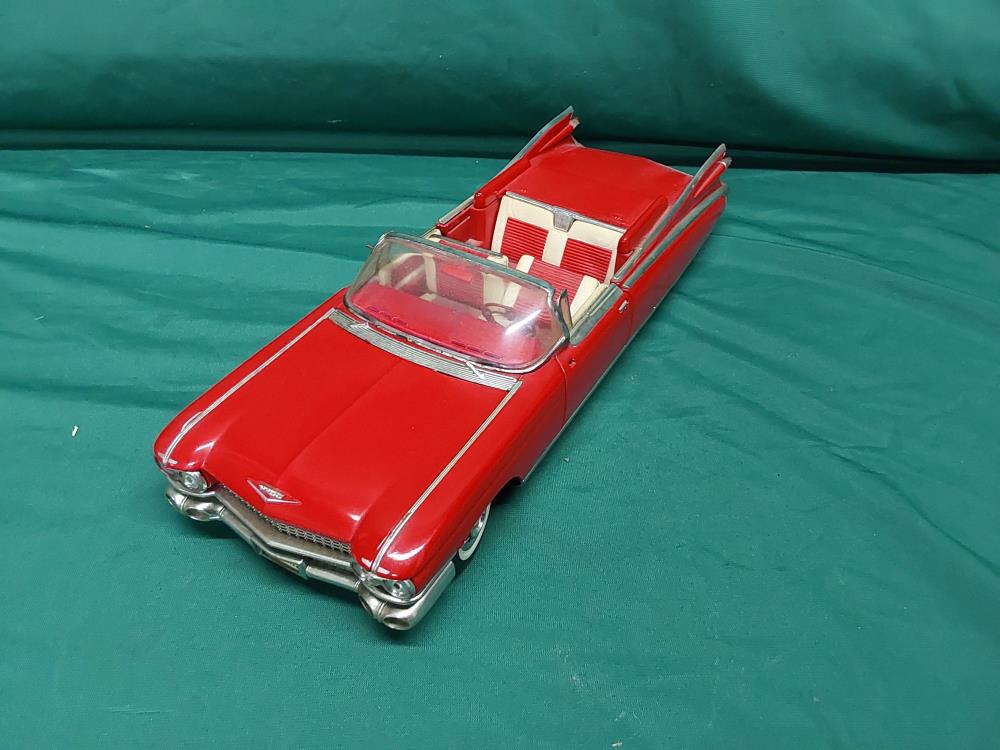CADILLAC ELDORADO BIARRITZ 1959 1/18 MAISTO
