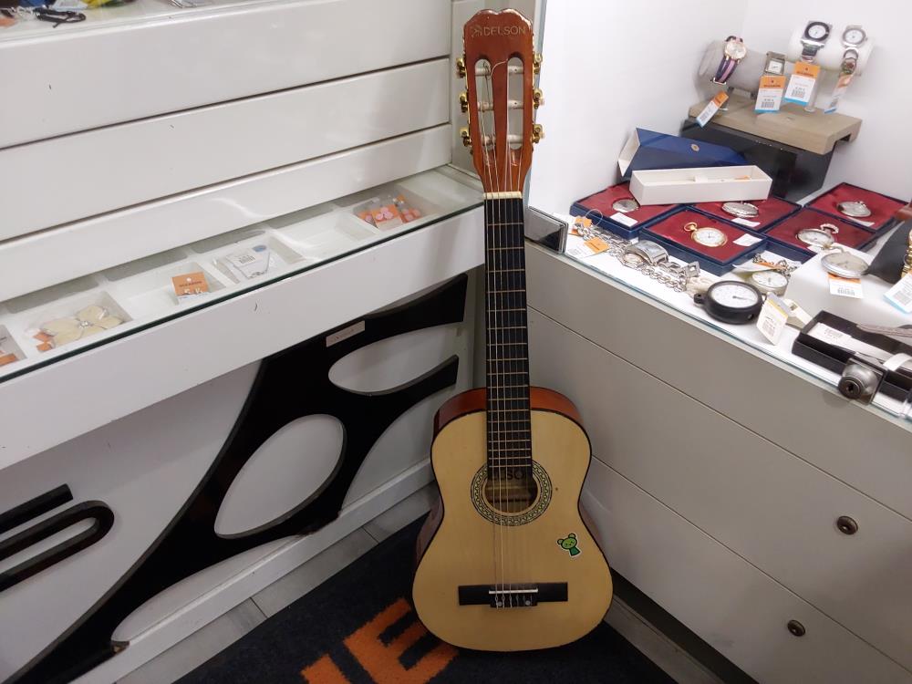 GUITARE ENFANT DELSON