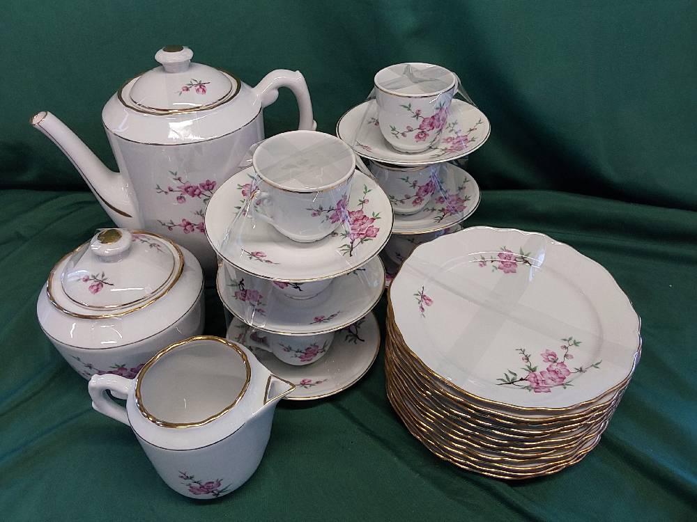 SERVICE A CAFÉ ET DESSERTS PORCELAINE DECOR FLEURS ROSES