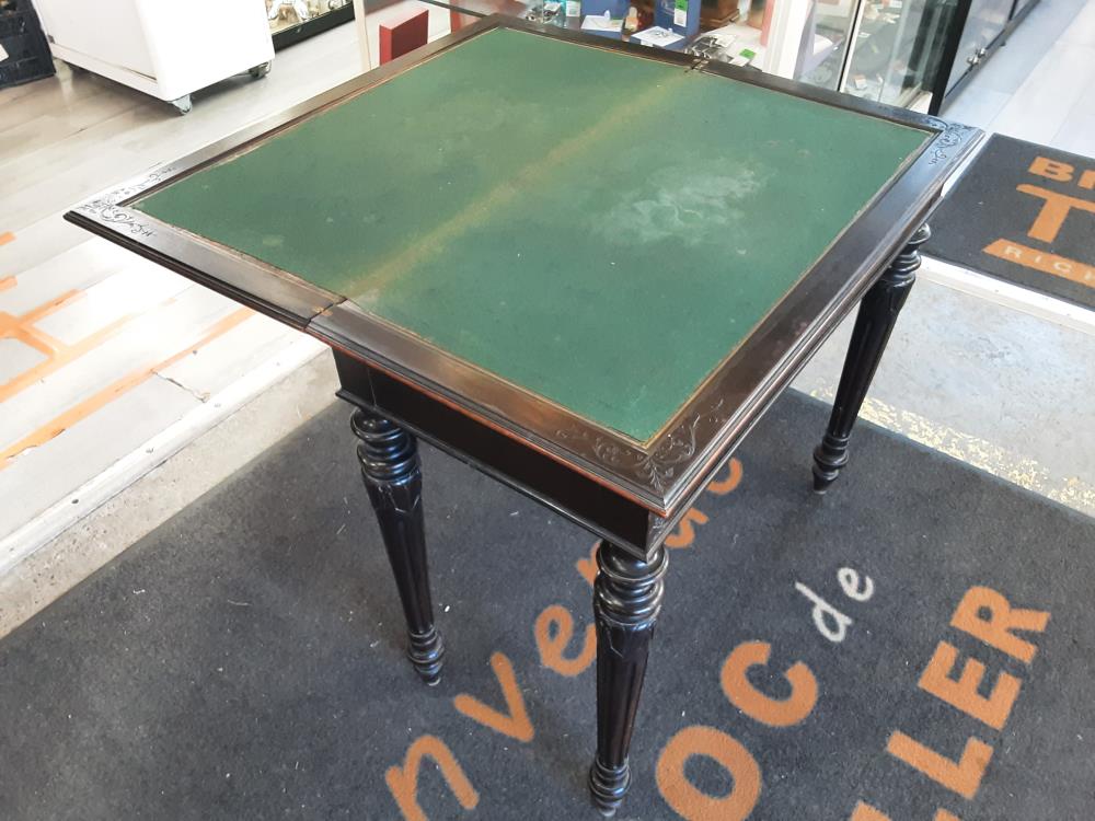 TABLE A JEUX A RESTAURER OUVERTE 87 X 87