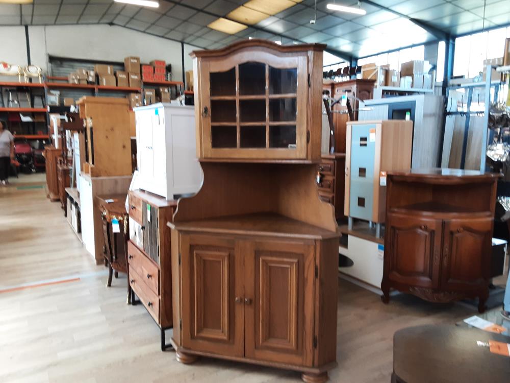 MEUBLE 2 CORPS D ANGLE 3 PORTES EN CHENE