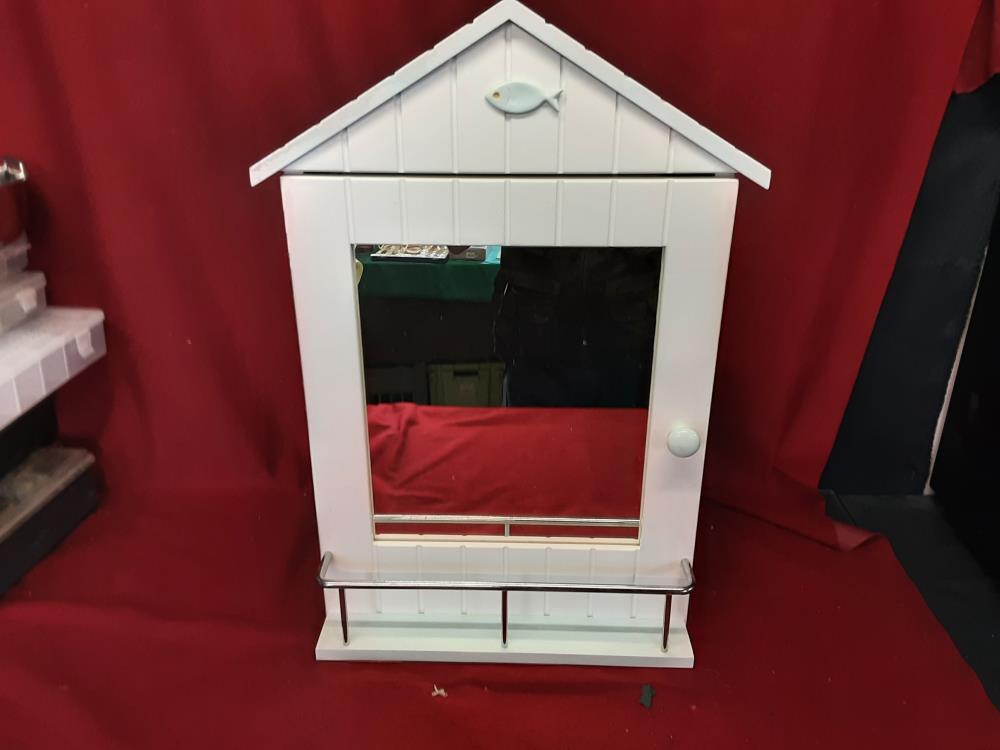ARMOIRE A PHARMACIE AVEC MIROIR ET POISSON BLEU