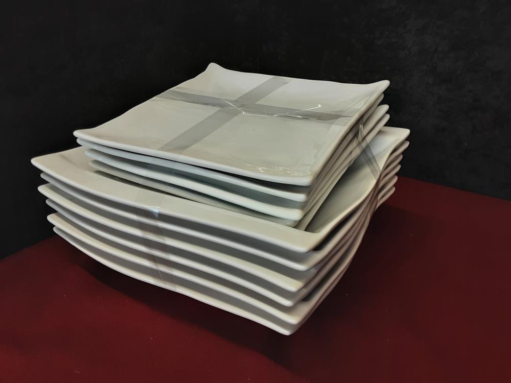LOT DE 6 ASSIETTES CREUSES CARRÉES BLANCHES + 5 ASSIETTES A DESSERTS CARRÉES