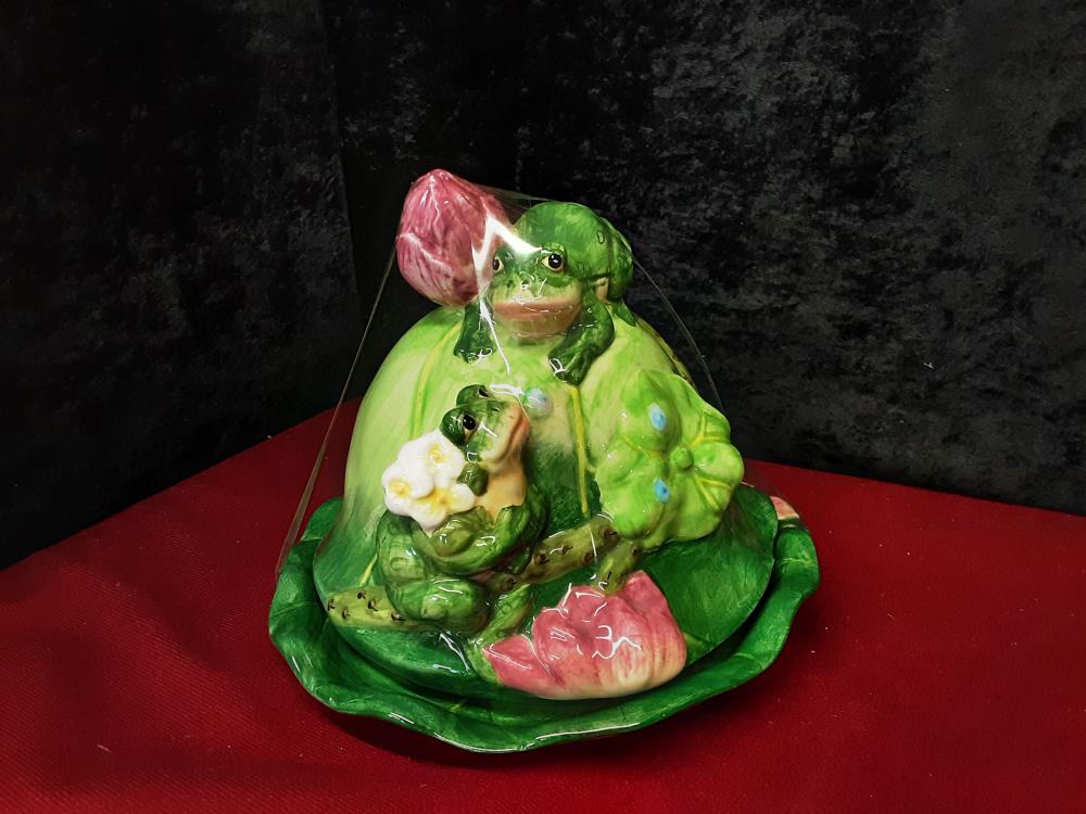 BEURRIER EN BARBOTINE DECROR GRENOUILLE