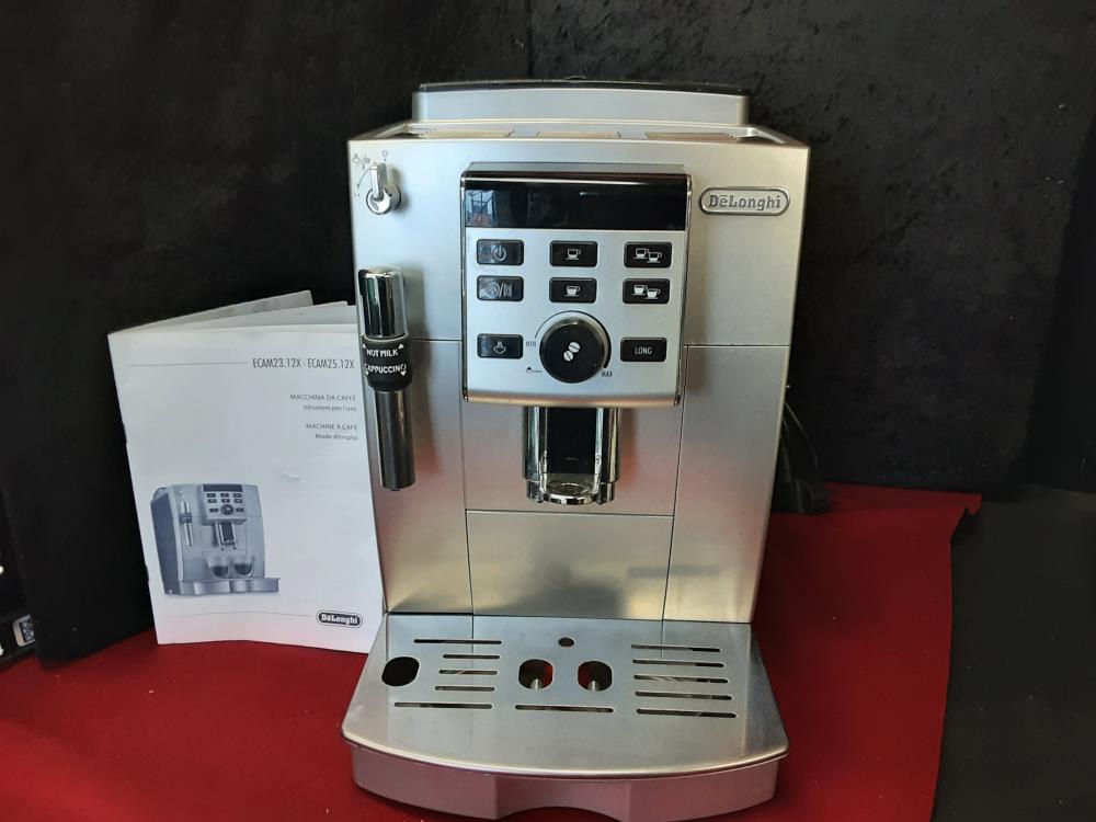 MACHINE A CAFE DELONGHI A GRAINS MODELE 23.120 EXPRESSO