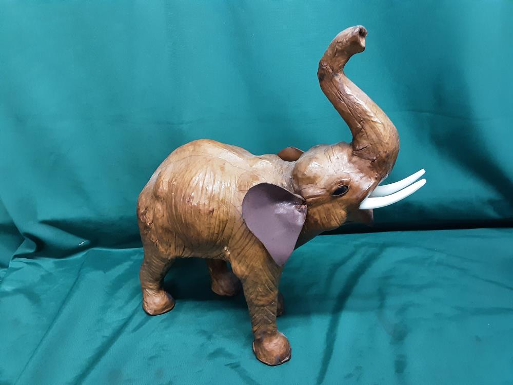 ELEPHANT EN CUIR GM 