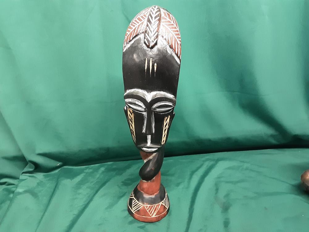 MASQUE AFRICAIN À POSER H.46CM 