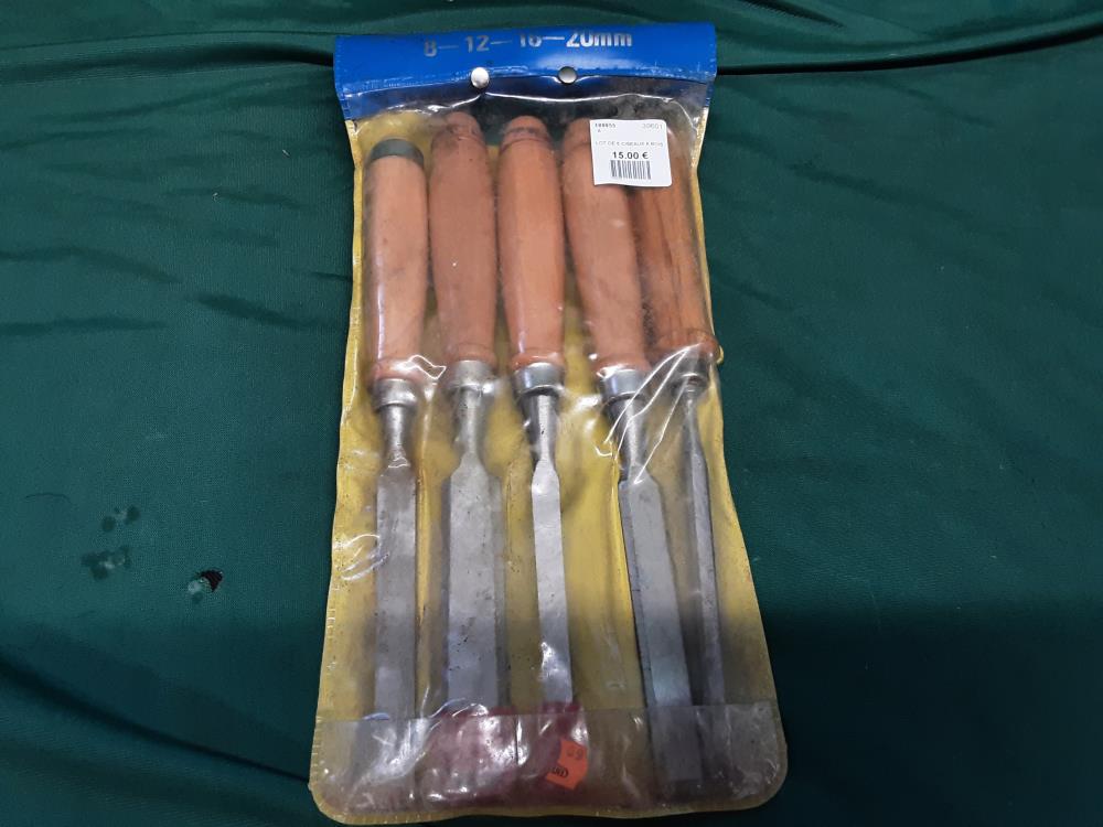 LOT DE 5 CISEAUX A BOIS