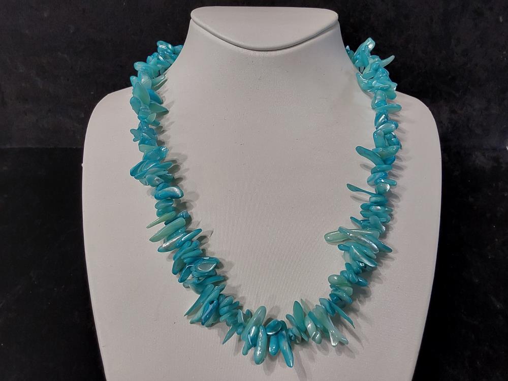 COLLIER PIERRES TURQUOISES