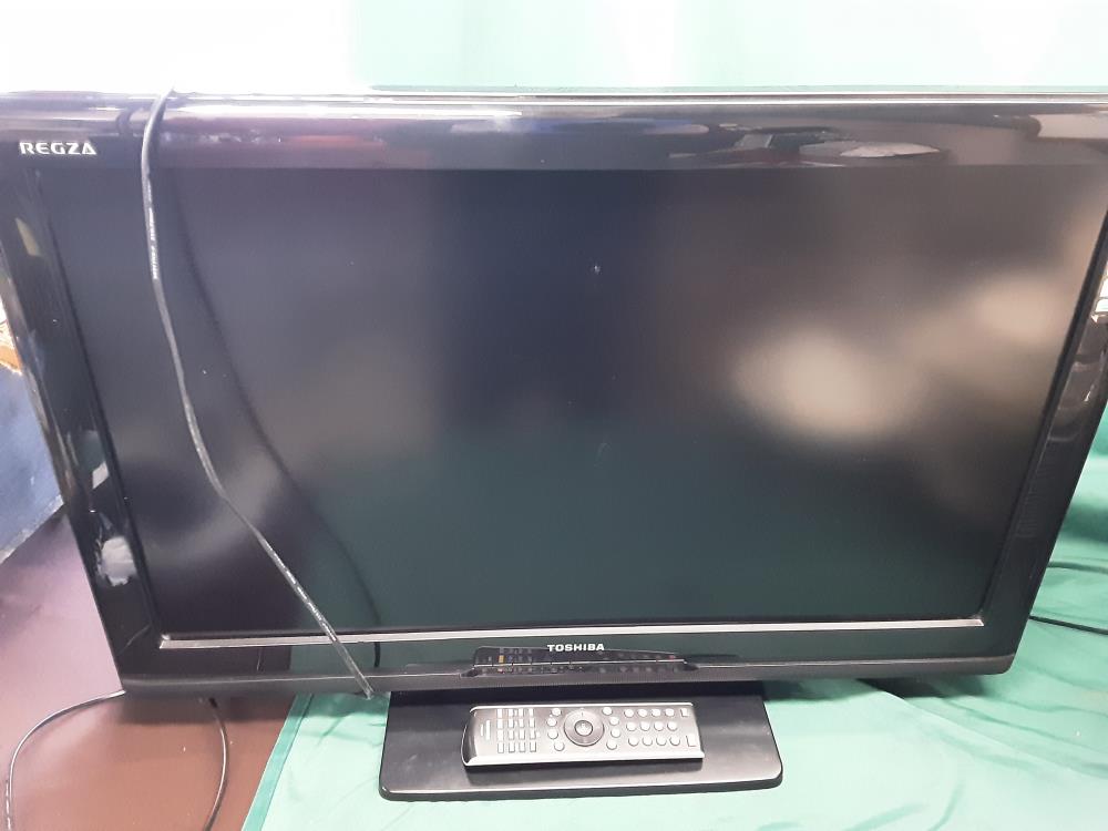 TELEVISEUR TOSHIBA 80CM + TC