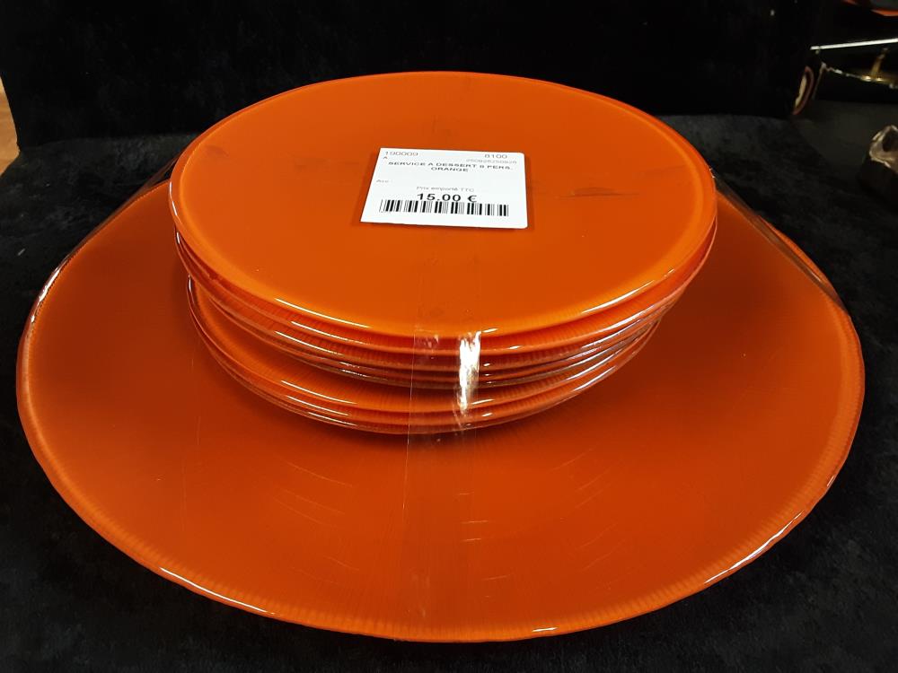 SERVICE A DESSERT 8 PERS. ORANGE (1 PLAT + 8 ASSIETTES)