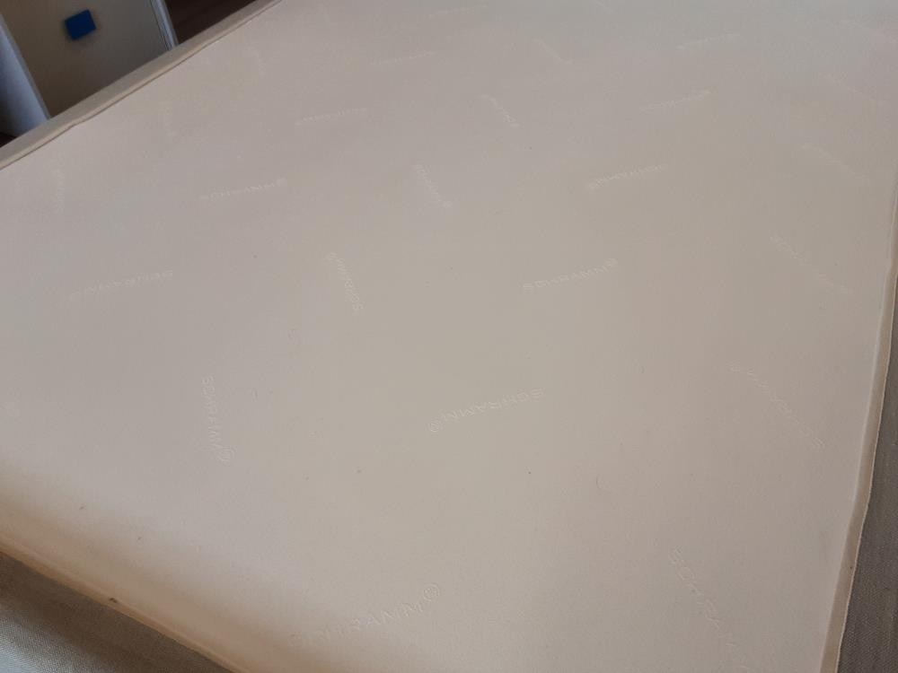 LIT 160 X 200 EN TISSU BEIGE