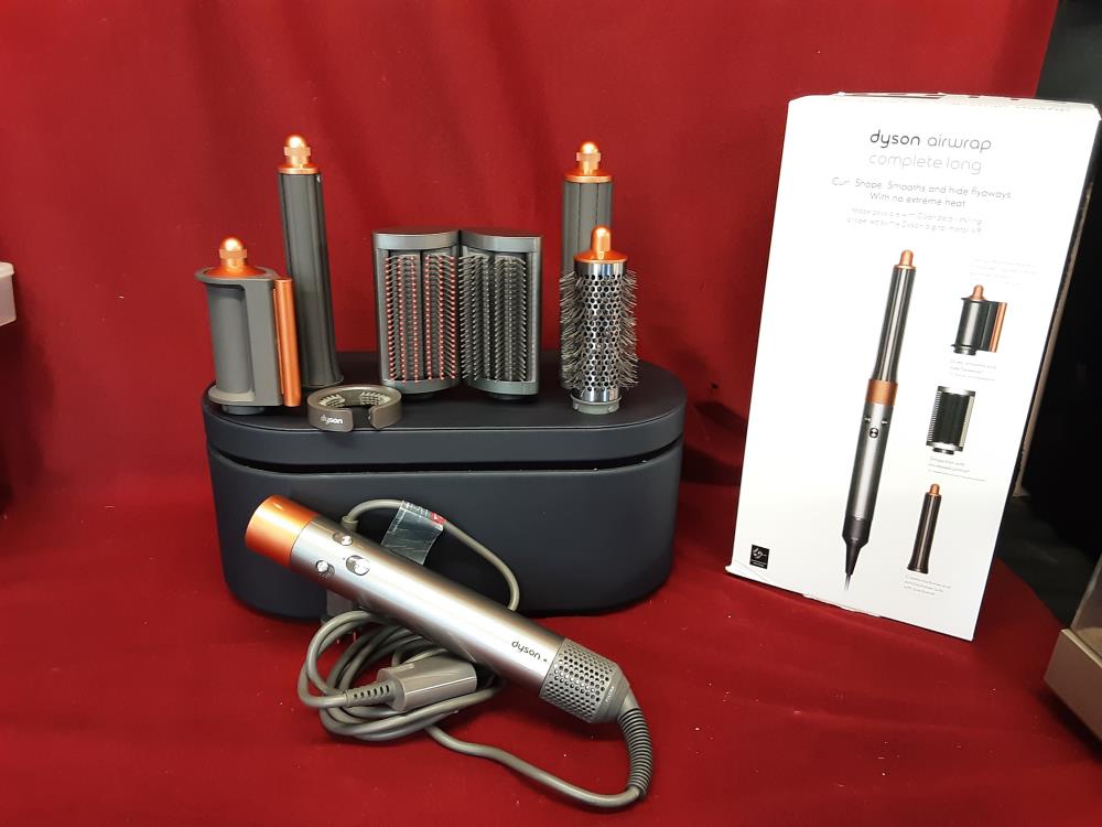 SECHE CHEVEUX DYSON AIRWRAP AVEC ACCESSOIRES 