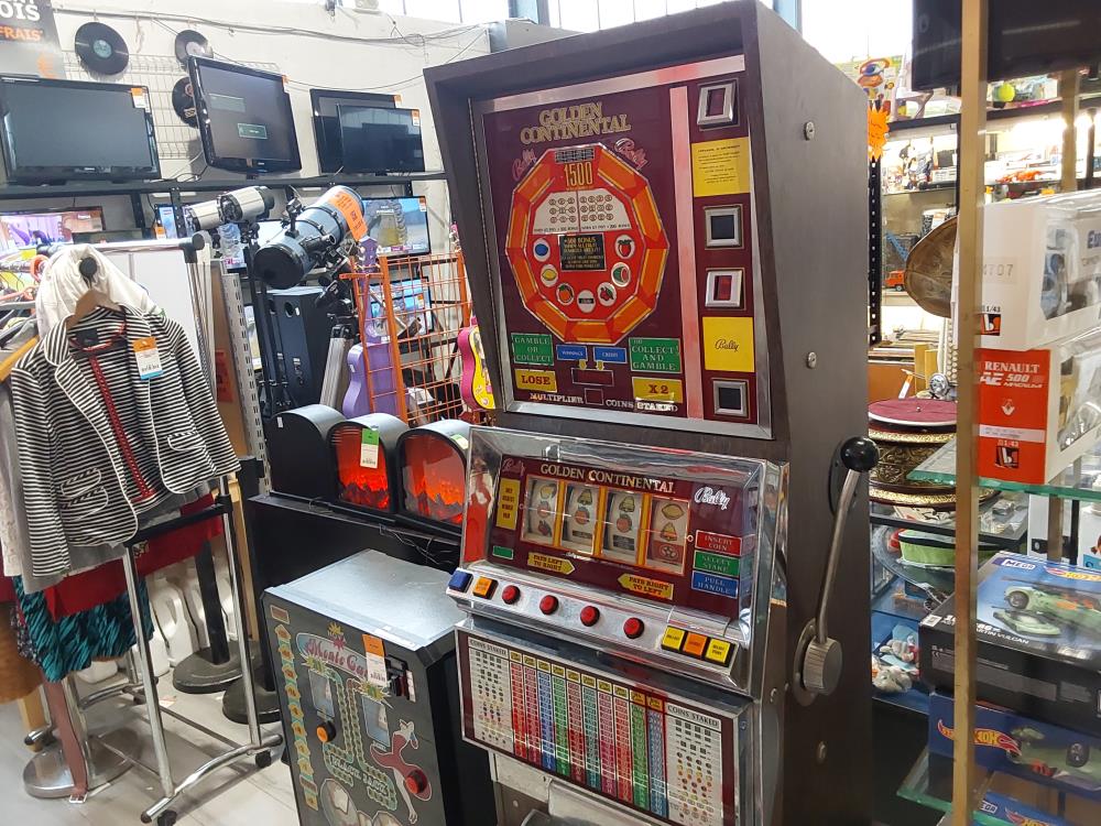 MACHINE A SOUS VINTAGE