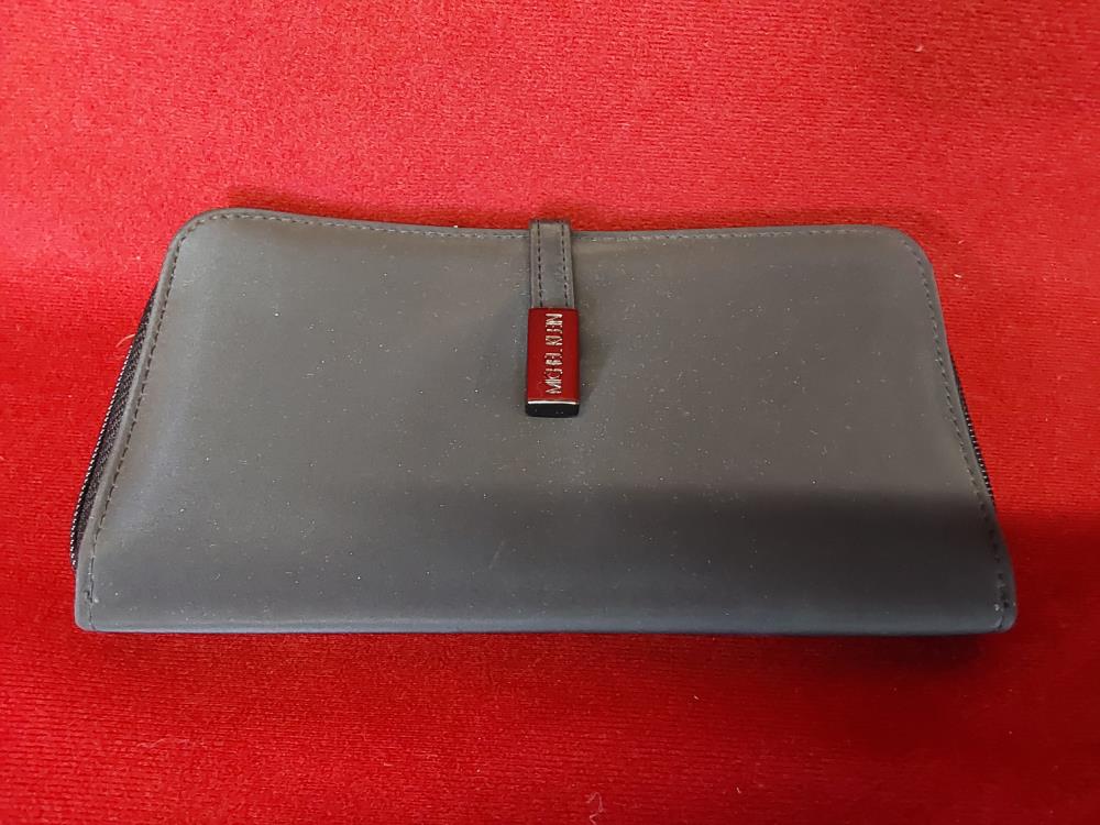 PORTEFEUILLE 25 LONG EN TOILE NOIRE