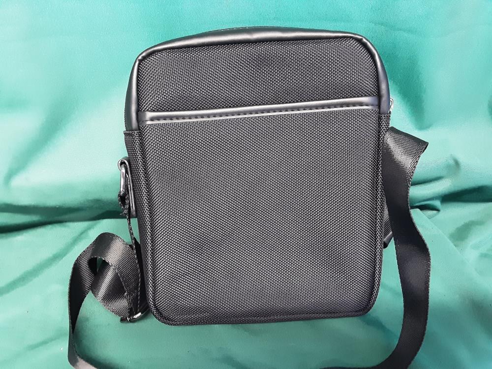 SACOCHE 16 TOILE NOIRE 