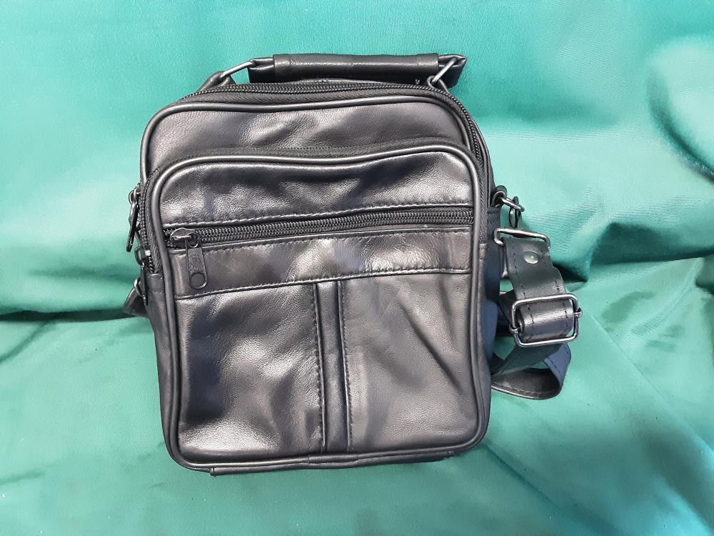 SACOCHE 14 CUIR NOIR 