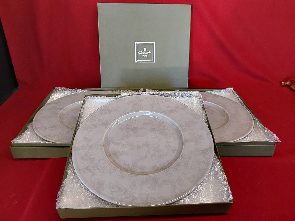 LOT DE 6 ASSIETTES DE PRÉSENTATION EN PORCELAINE CHRISTOFLE - SPÉCIAL LAVE-VAISSELLE