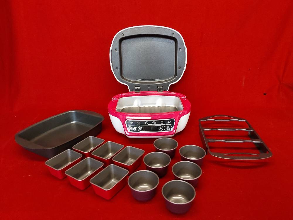 CAKE FACTORY TEFAL AVEC ACCESSOIRES (MOULE RECT. + 6 MOULES RONDS + 6 MOULES RECT.)