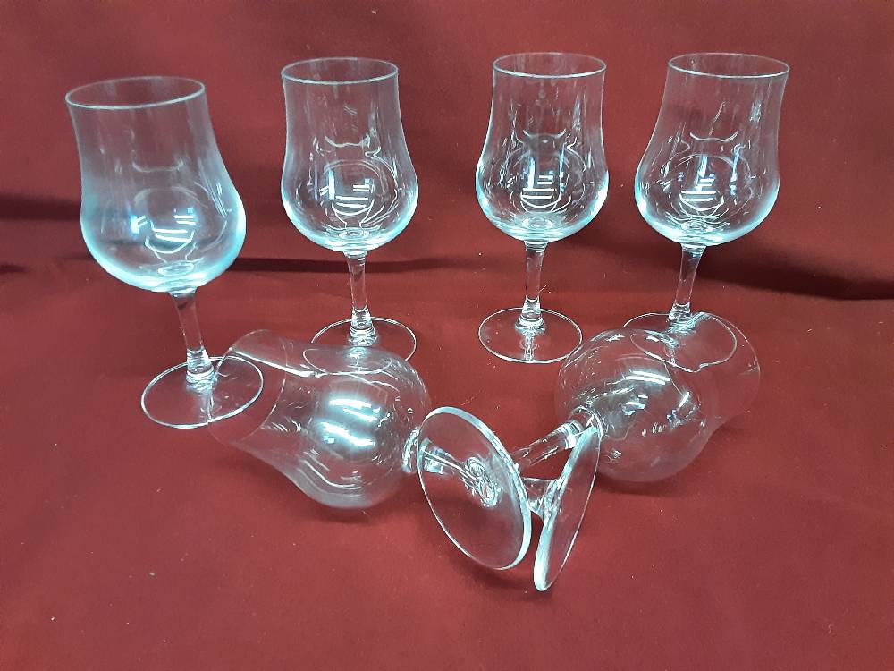 LOT DE 6 VERRES A VIN SUR PIED