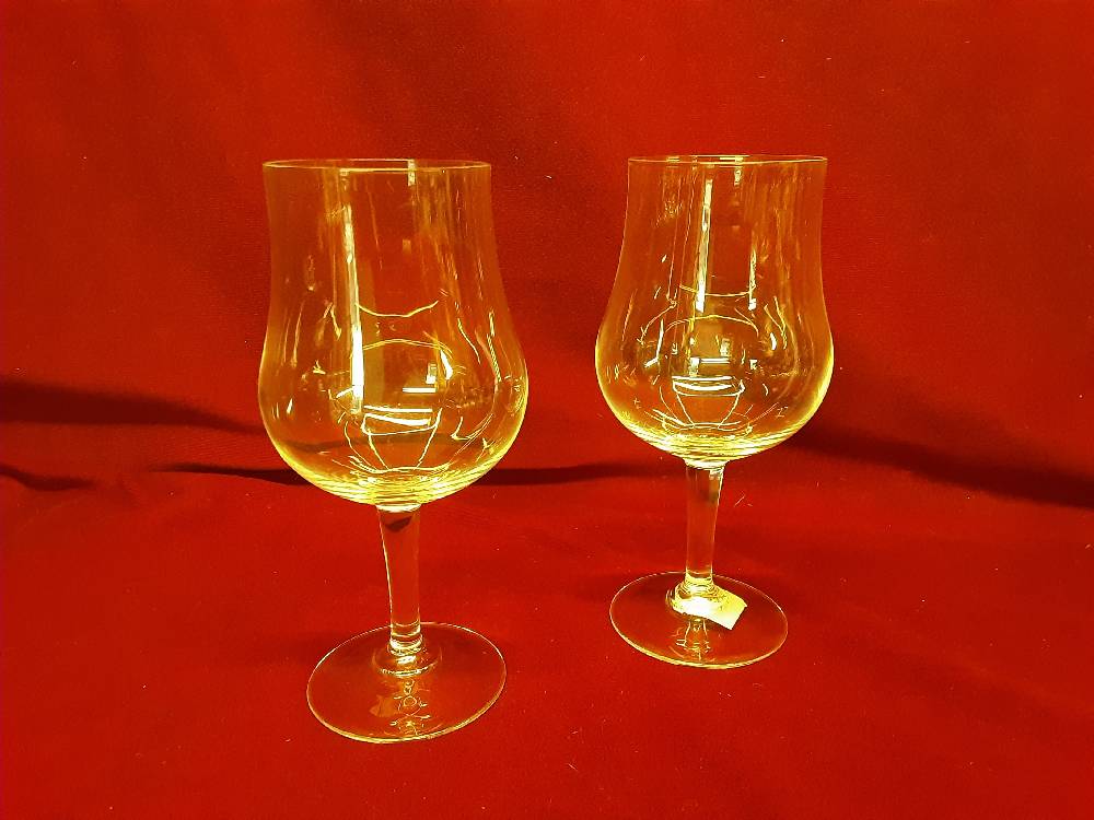 LOT DE 2 VERRES À VIN TGM 