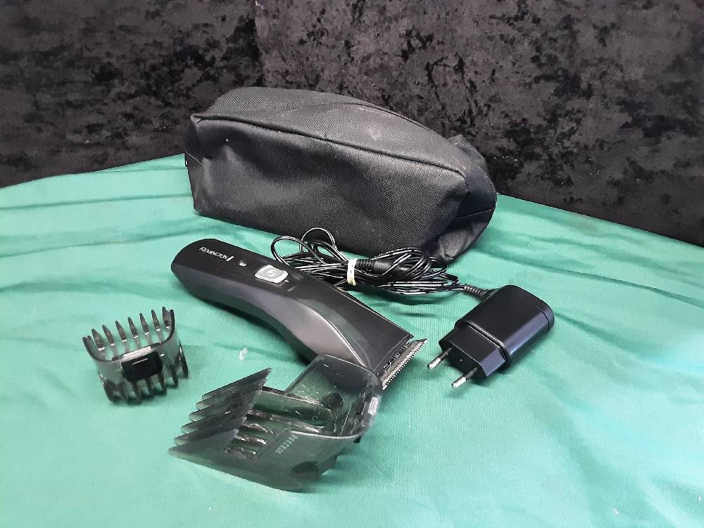 TONDEUSE REMINGTON AVEC HOUSSE