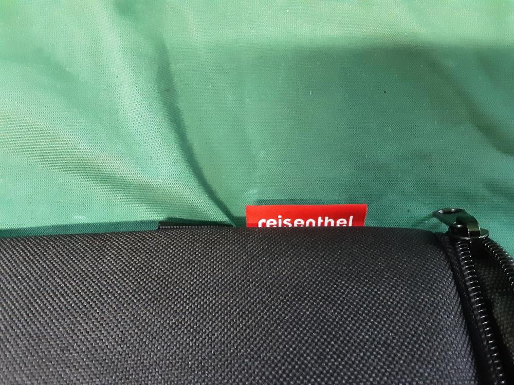 TROUSSE (8) DE TOILETTE NOIRE DE LA MARQUE REISENTHAL