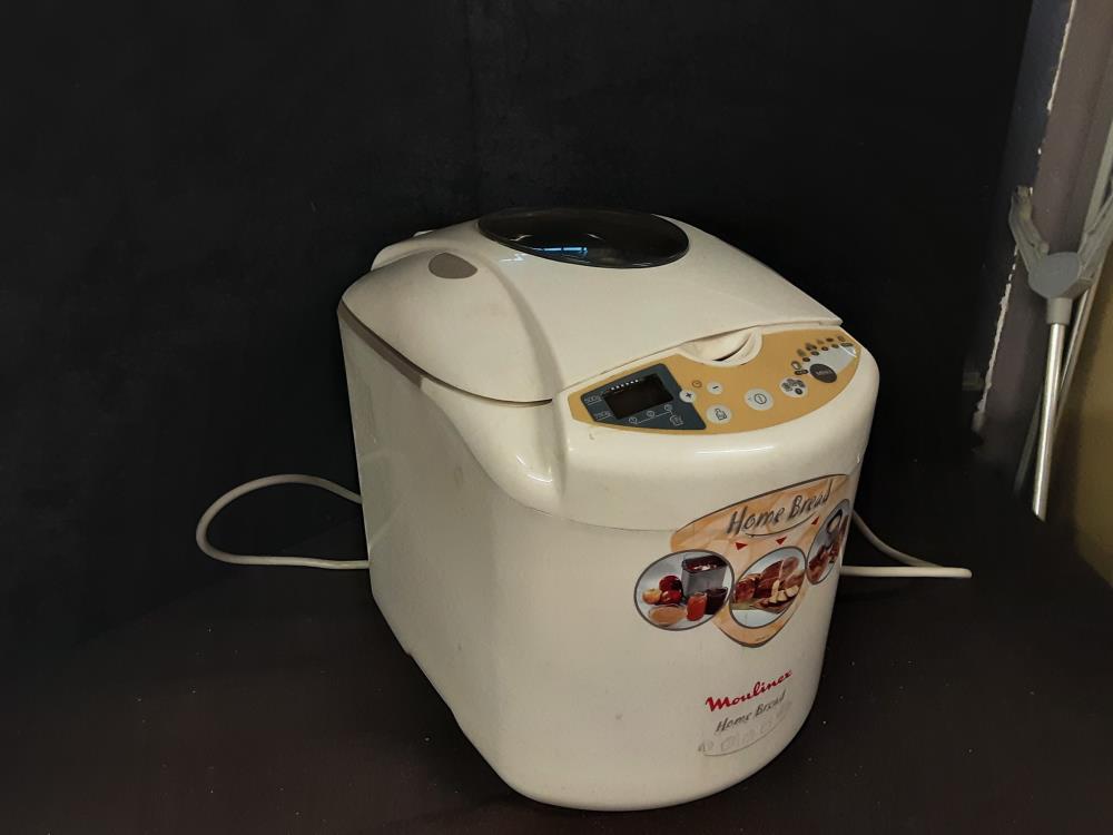 MACHINE A PAIN MOULINEX HOME BREAD