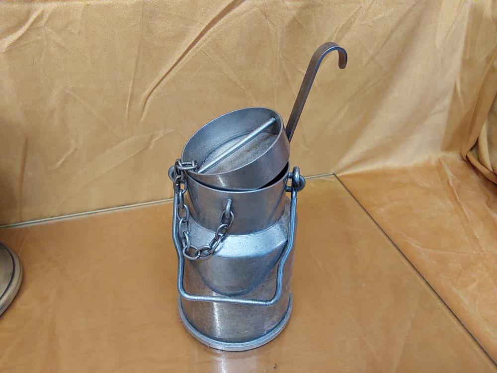 POT A LAIT EN ETAIN 