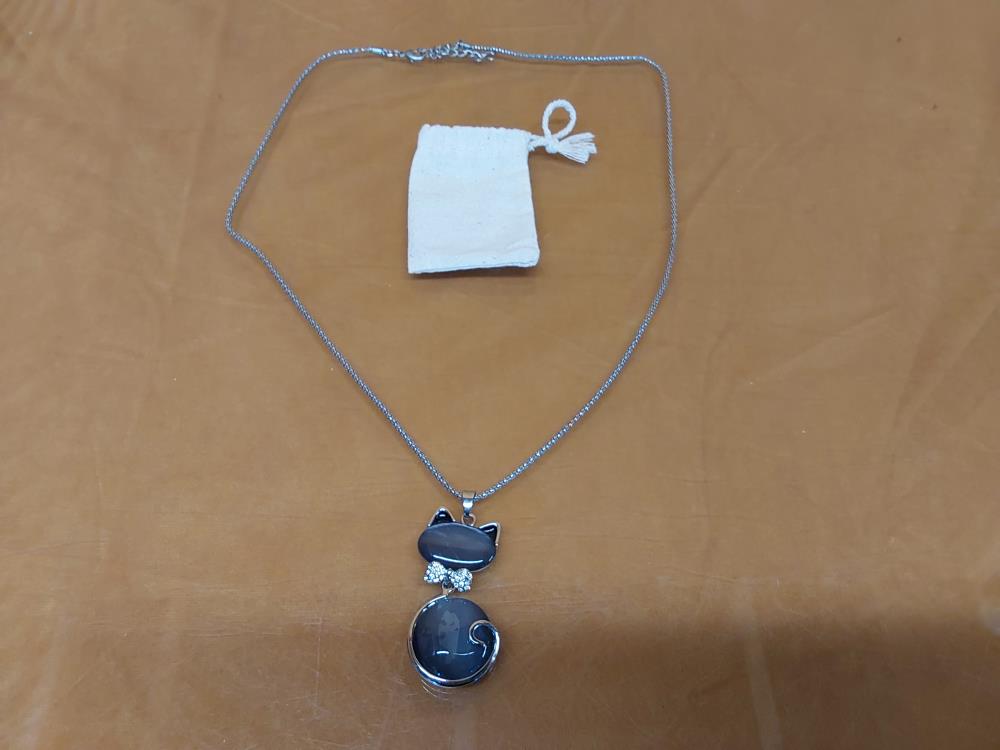COLLIER TGM PENDENTIF CHAT