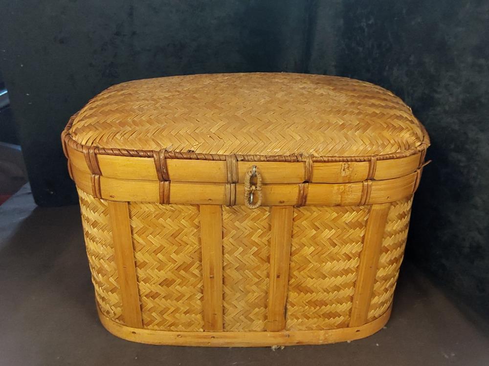 PANIER EN BAMBOU 