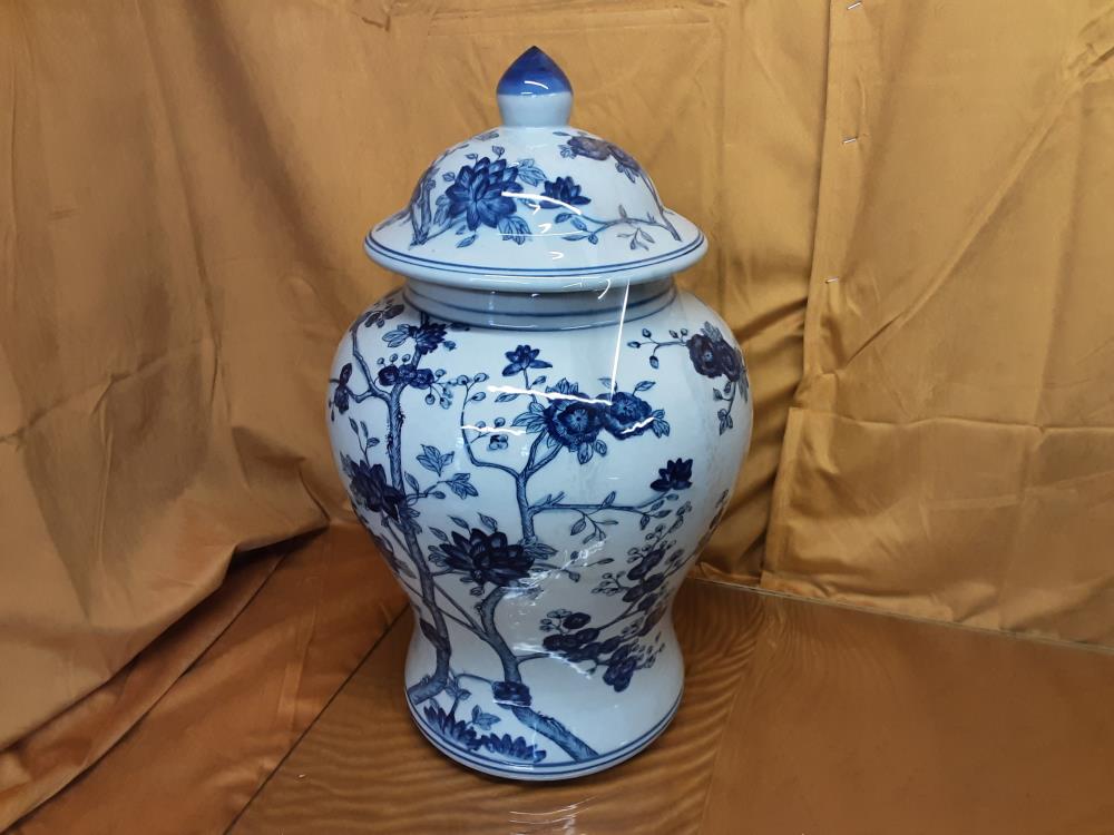 POTICHE TGM BLANC BLEUE HAUT 50CM X 30CM