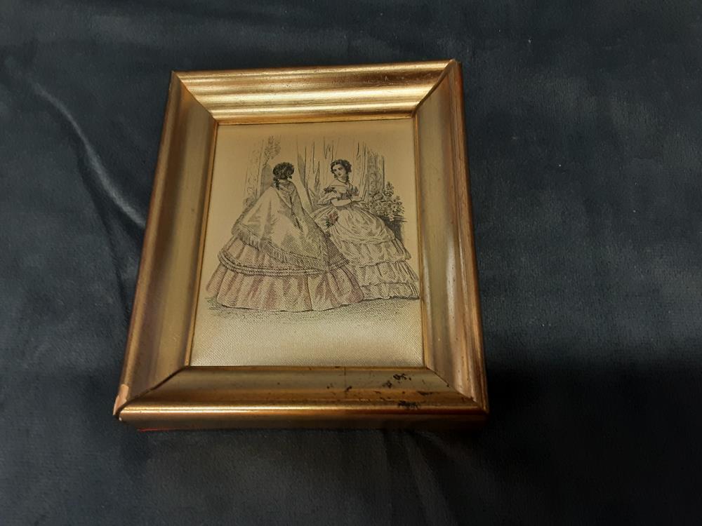 TABLEAU TPM CADRE DORE SUR SOIE MOTIF DAMES 