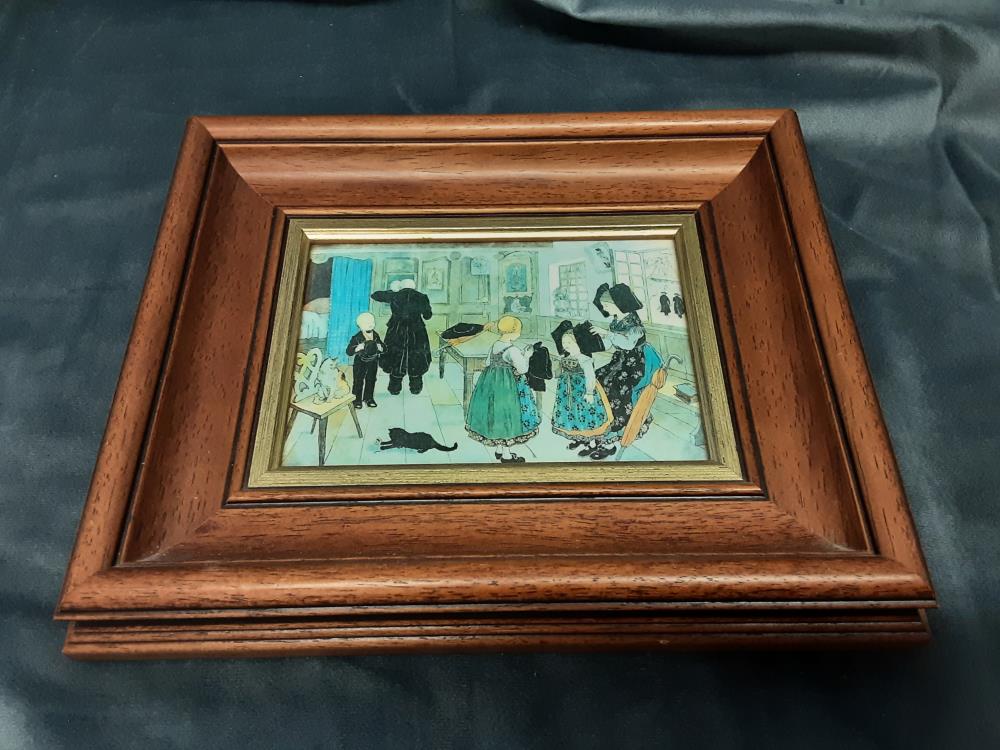 TABLEAU CADRE BOIS MOTIF FAMILLE ALSACIENNE MM 