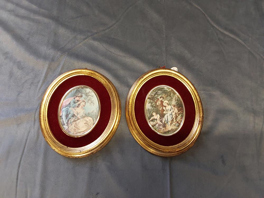 TABLEAU CADRE OVALE DORE ET BORDEAUX SUR SOIE 