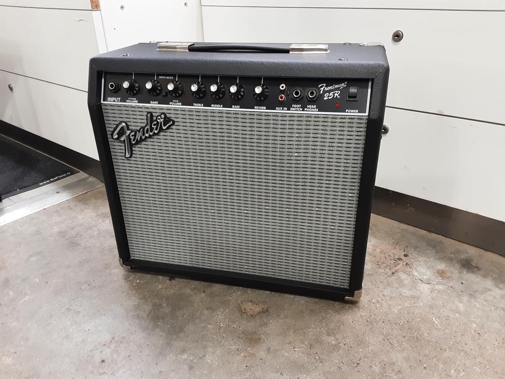 AMPLI  GUITARE FENDER FRONTMAN 25R