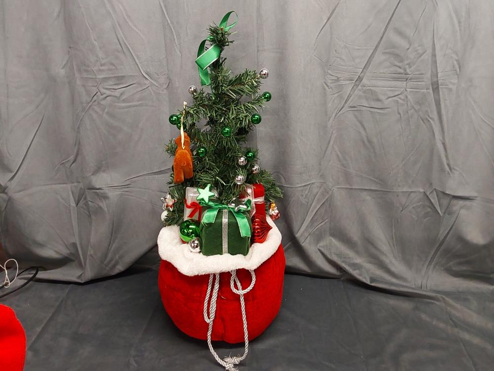 SAPIN DE NOEL DANS SAC PERE NOEL HAUT 60CM