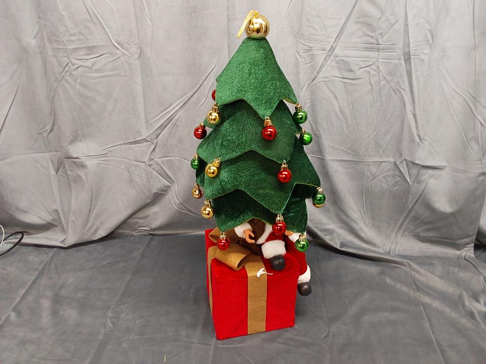 PAQUET + SAPIN + PERE NOEL EN TISSU