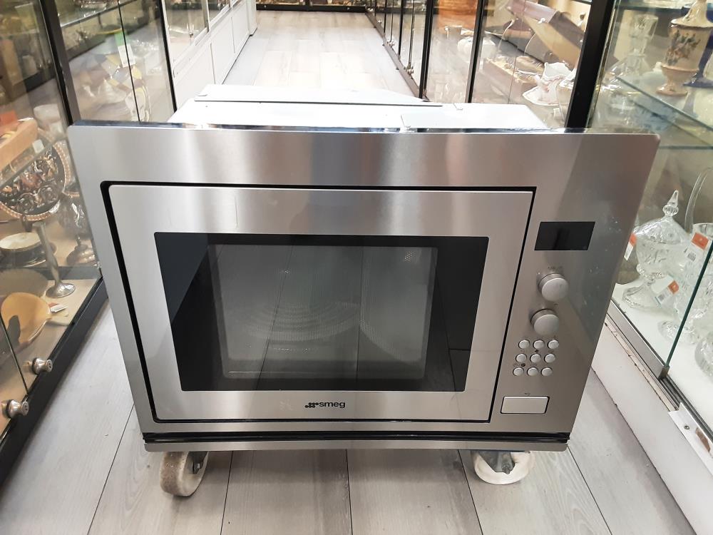MICRO-ONDES GRILL MARQUE SMEG