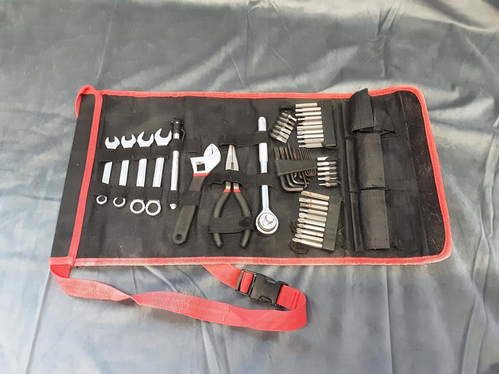 POCHETTE D'OUTILS DIVERS