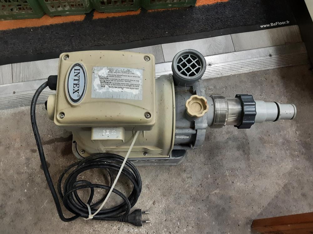 POMPE A PISCINE INTEX