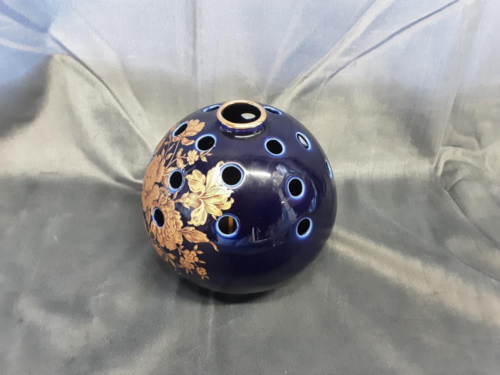 PIC FLEURS PORCELAINE DE LIMOGES BLEU ET DORÉ