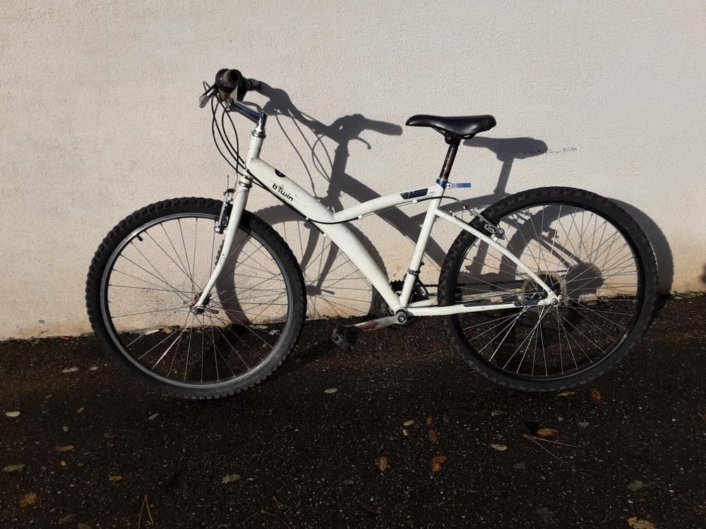 VTT BTWIN BLANC 26 POUCES